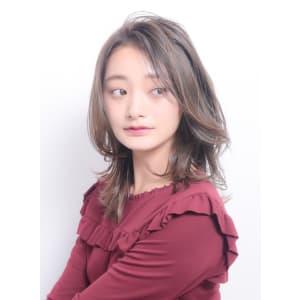 ノーバングくびれミディアムレイヤー