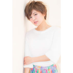 【hair coucou】アンニュイフェザーショート