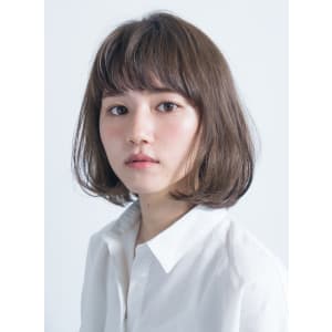 スタイリングが簡単な大人のワンカールボブ