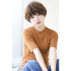 束感フェザーマッシュショート　ナチュラルスタイリング　