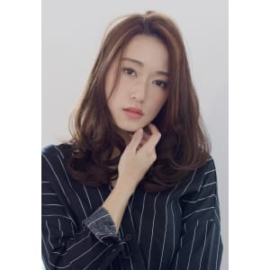 ニュアンスカールの重めセミディ :o90