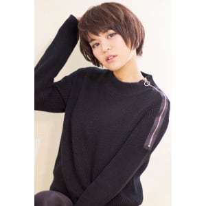 フェミニンミルクティーカラーショートボブ　AKI-37