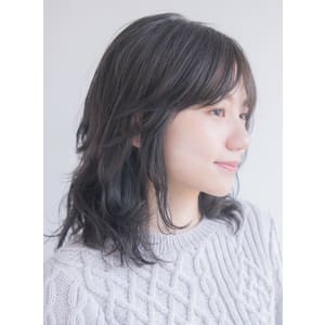 伸ばしかけ大人くびれミディアムパーマ