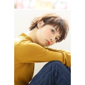 耳掛け×ショートボブ