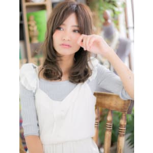 アンニュイ顔の大人ナチュ・リラstyle