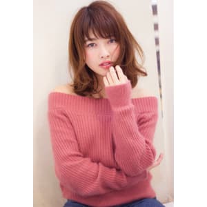 シースルーバングの大人セミディ簡単スタイリングデジタルパーマ