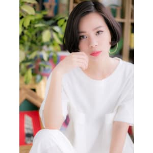 モードレトロなフェミニンボブ
