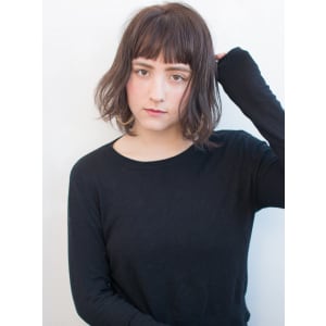 フリンジバングの抜け感お洒落ボブ　T－２０９