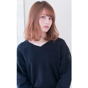 フェミニンな小顔ロブ　T－２１０