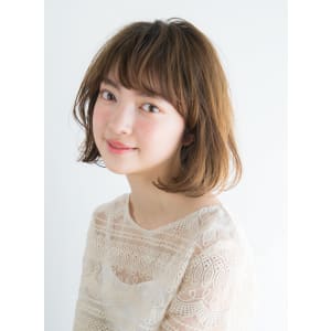 春のふんわりカールボブ