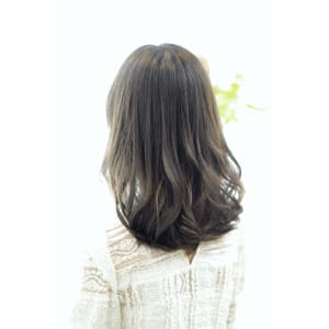 外国人風グレージュミディアム - BLOCK hairmake【ブロックヘアメイク】掲載中