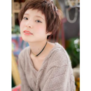 カジュアルモードなベリーショート