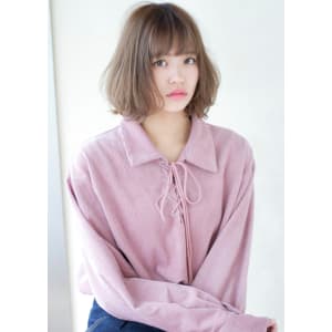 春夏にオススメなパーソナルカラー透明感グレージュボブ