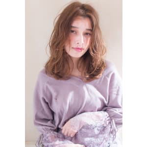ラフに揺れるミックスカールスタイル　T-225