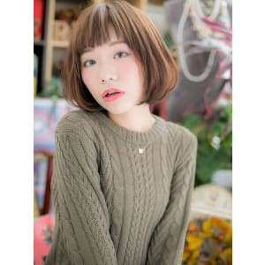 キュートボブで小顔見せ！