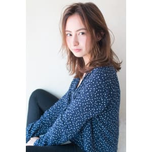 リラックス感漂う大人ウェーブセミディ　T－２２８