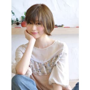 ナチュラルショートボブ