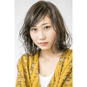切りっぱなしボブ［美肌効果があるヘアカラー］