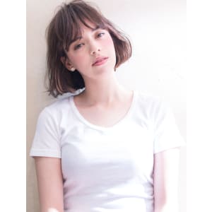 ラベンダーアッシュフリンジバングのカジュアルボブ T-2４３