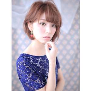 魅力を引き出すおしゃれなショート