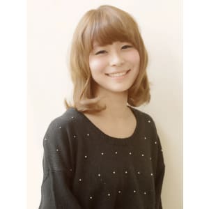 くせ毛風ミディアムボブ