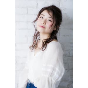 ふんわりハーフアップ
