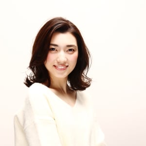 外ハネミディ
