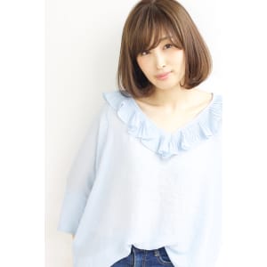 グレージュカラー大人かわいいショートボブ　AKI-151