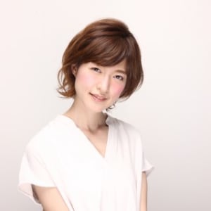 外ハネエアリーボブ