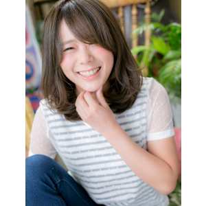 外国人風のグレージュカラー♪ミディ