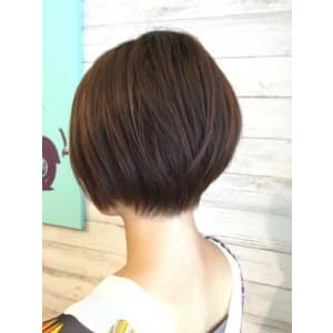 (EMU白岡)小顔☆前下がりショート
