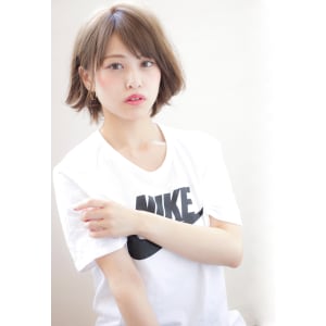 担当　添田】ナチュラルテイストの大人ショートボブ