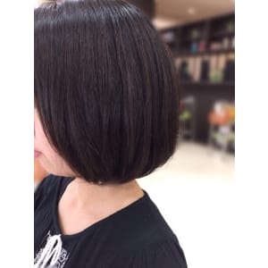 丸みのあるボブスタイル