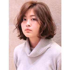 【M.SLASH】ラフ＆エアリーなガーリーボブ