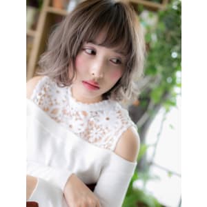 カラーで攻める！大人スパイシーボブ