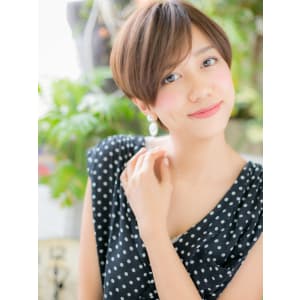 キュート＆シンプル！小顔ショート