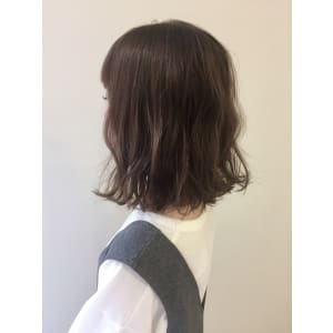 グレージュヘアー 