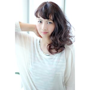 可愛いクールセミディ 