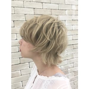 エアリーフェザーショート/ホワイトベージュ