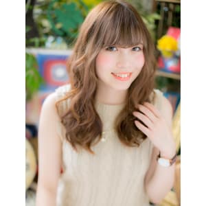 斜めバングのMIXカールロング