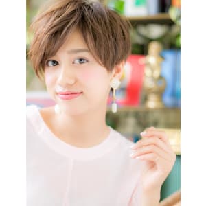 大人かわいい☆斜めバングの前下がりショート