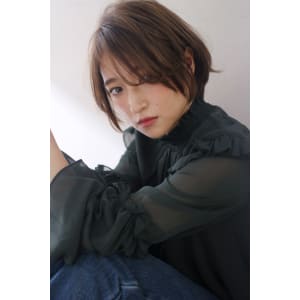 ひし形大人ショートボブ　M８６２