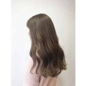 ハイトーングレージュ
