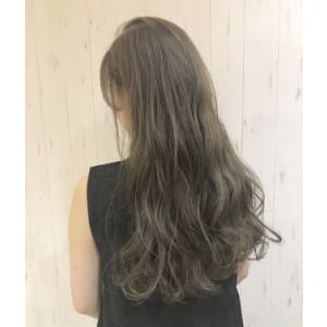 【prize池袋西口店】YUKO ハイライトイルミナカラー