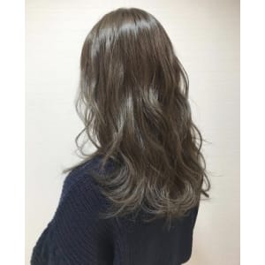 【prize池袋西口】YUKO ハイライトダークアッシュ