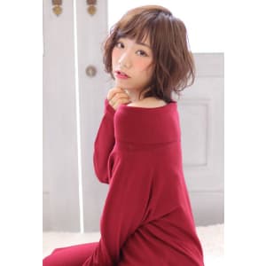 外ハネ×無造作ボブ