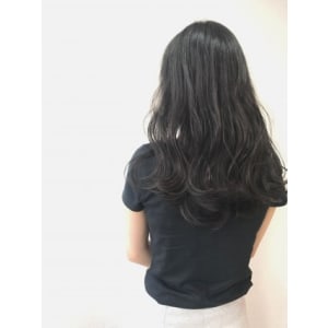 素髪 つるさらロングレイヤー 【prize池袋西口店】原隼也