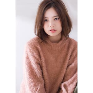 マリアバイアフロート　ピンクグレージュのゆるっとボブ