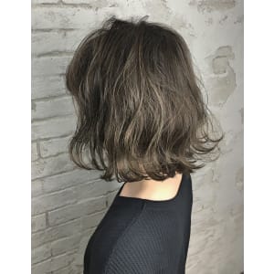 ハイライトグレーベージュ