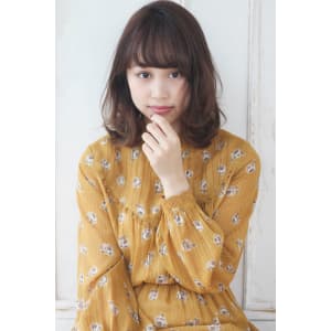 フェミニンロブ 抜け感ヘア